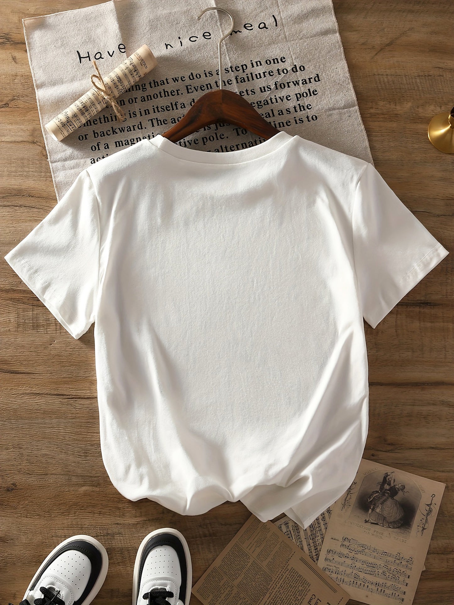 Skull Print Crew Neck T-shirt, Comfy Short Sleeve Casual Top For Summer & Spring, Women's Clothing