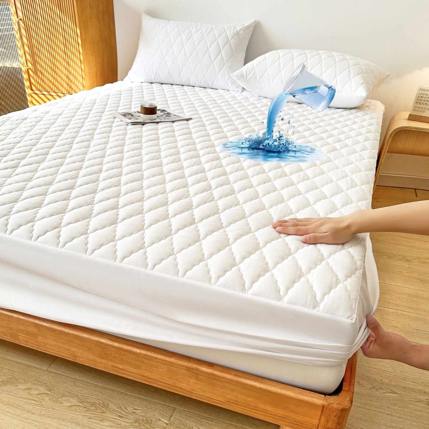 Soft & Comfortable Waterproof Mattress Protector