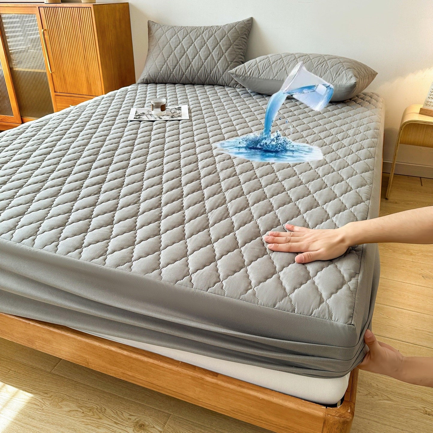 Soft & Comfortable Waterproof Mattress Protector